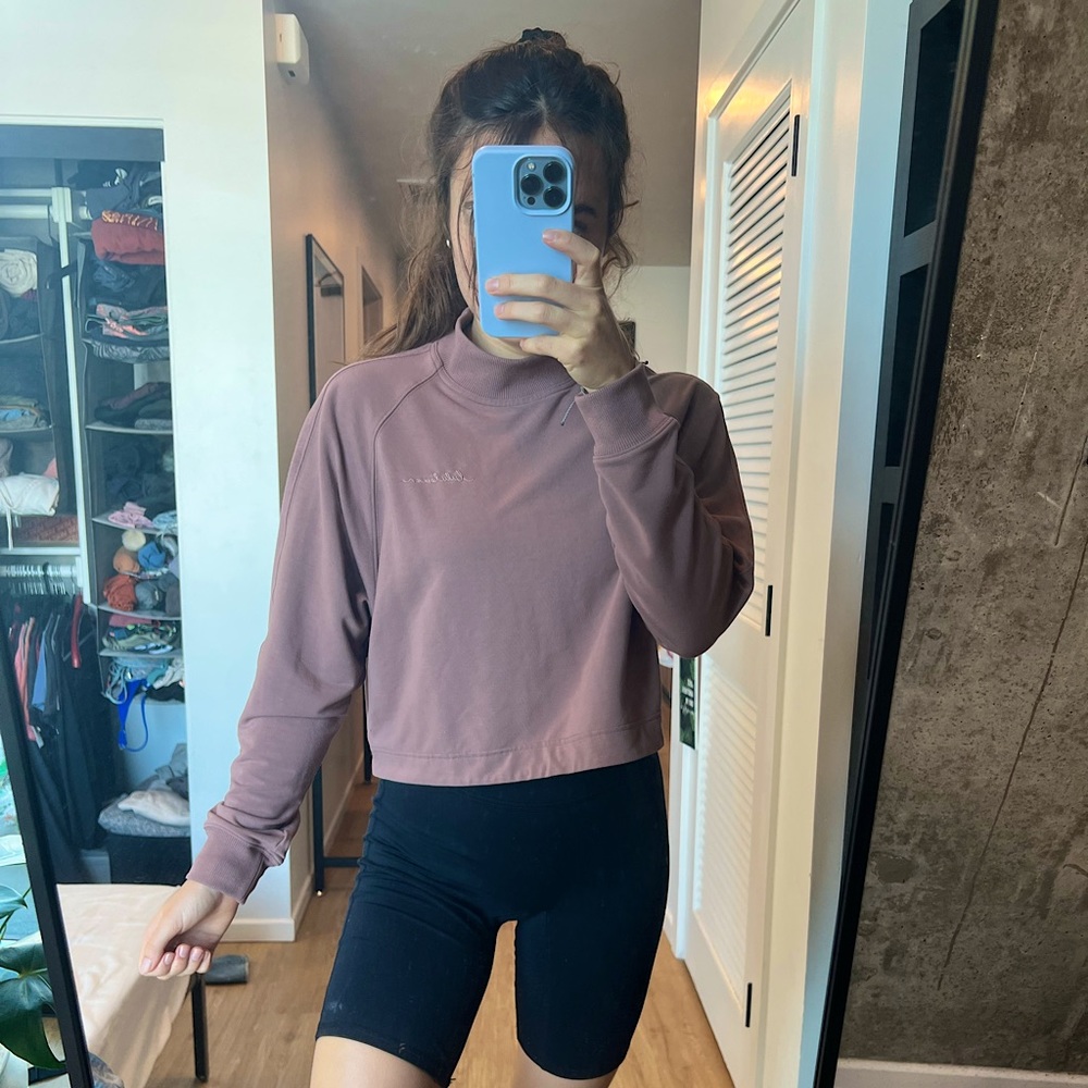 Lululemon plum cropped sweater